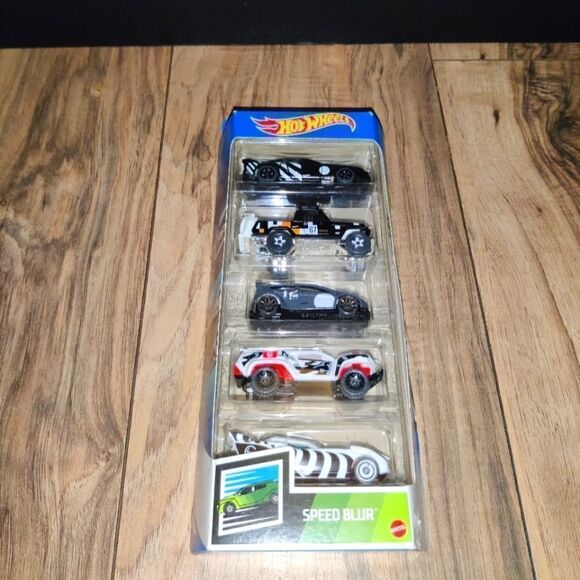 2021 HOT WHEELS Speed Blur 5 Pack - Mustang, Jeep, Fiesta, Crusher - Picture 1 of 7